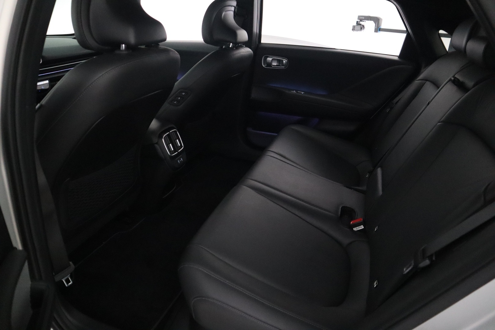 HYUNDAI IONIQ 6 11