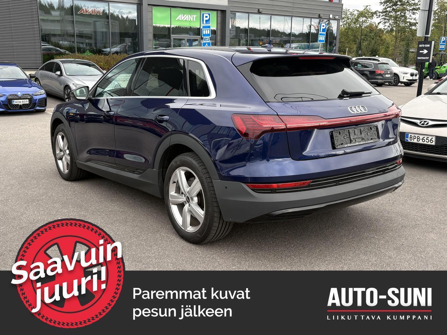 AUDI e-tron 2022