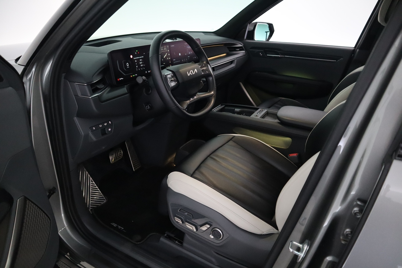 KIA EV9 10
