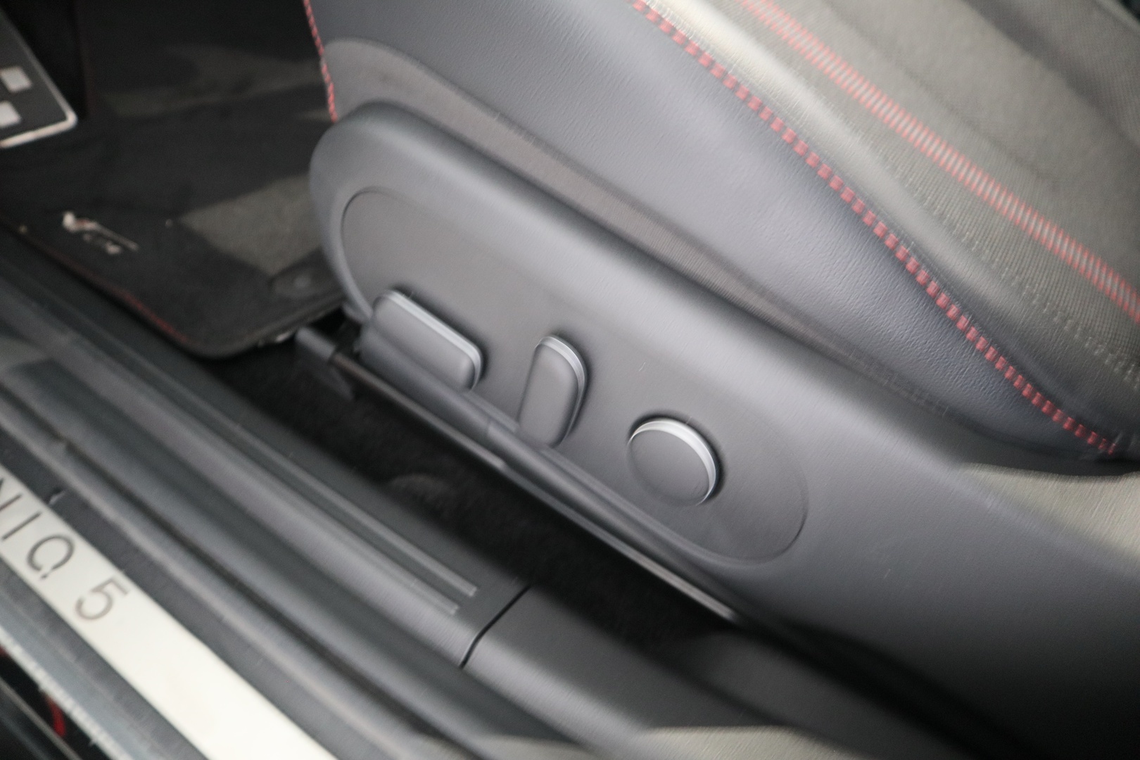HYUNDAI IONIQ 5 13