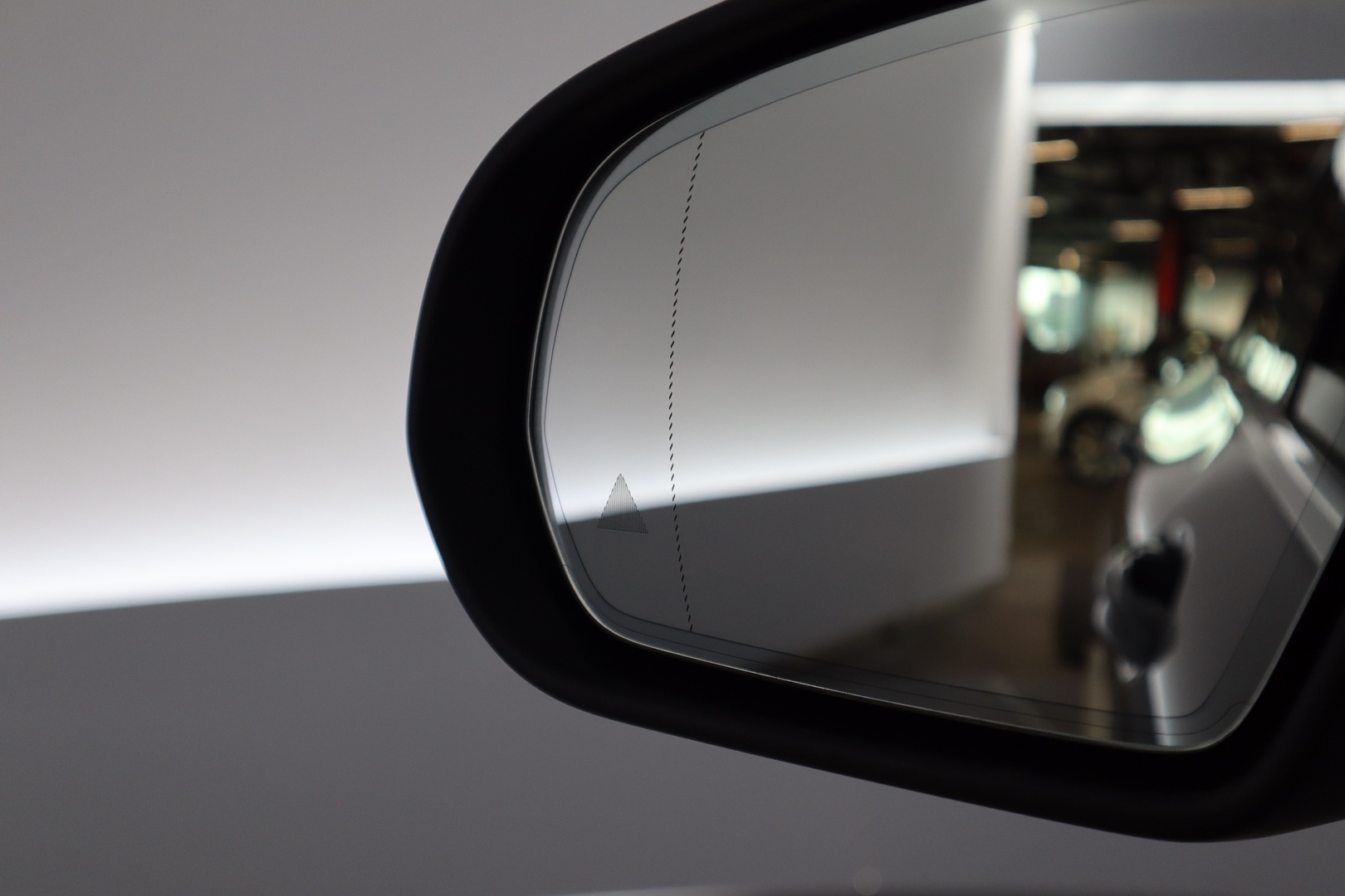 MERCEDES-BENZ EQC 2023