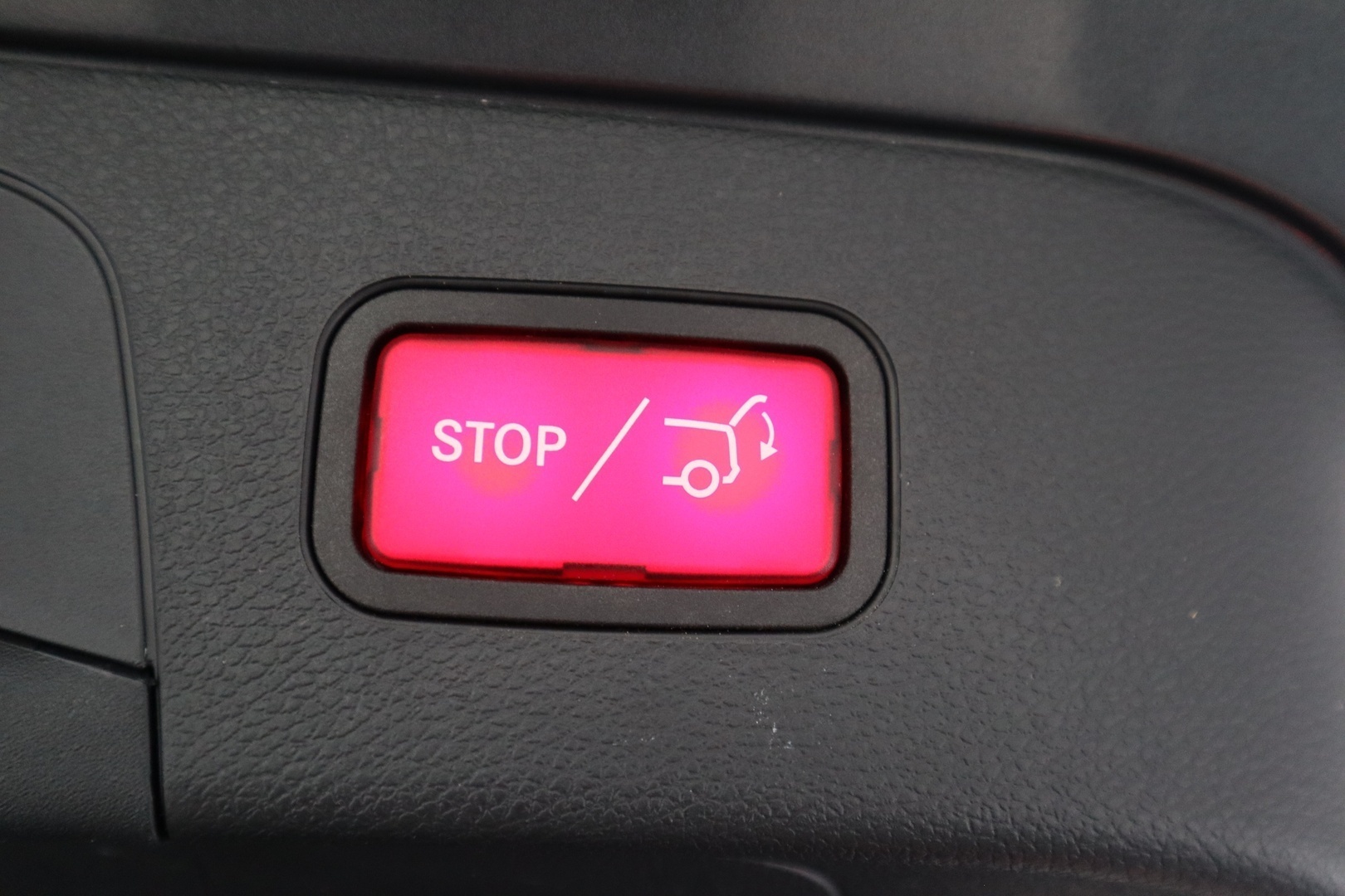 MERCEDES-BENZ EQC 2023