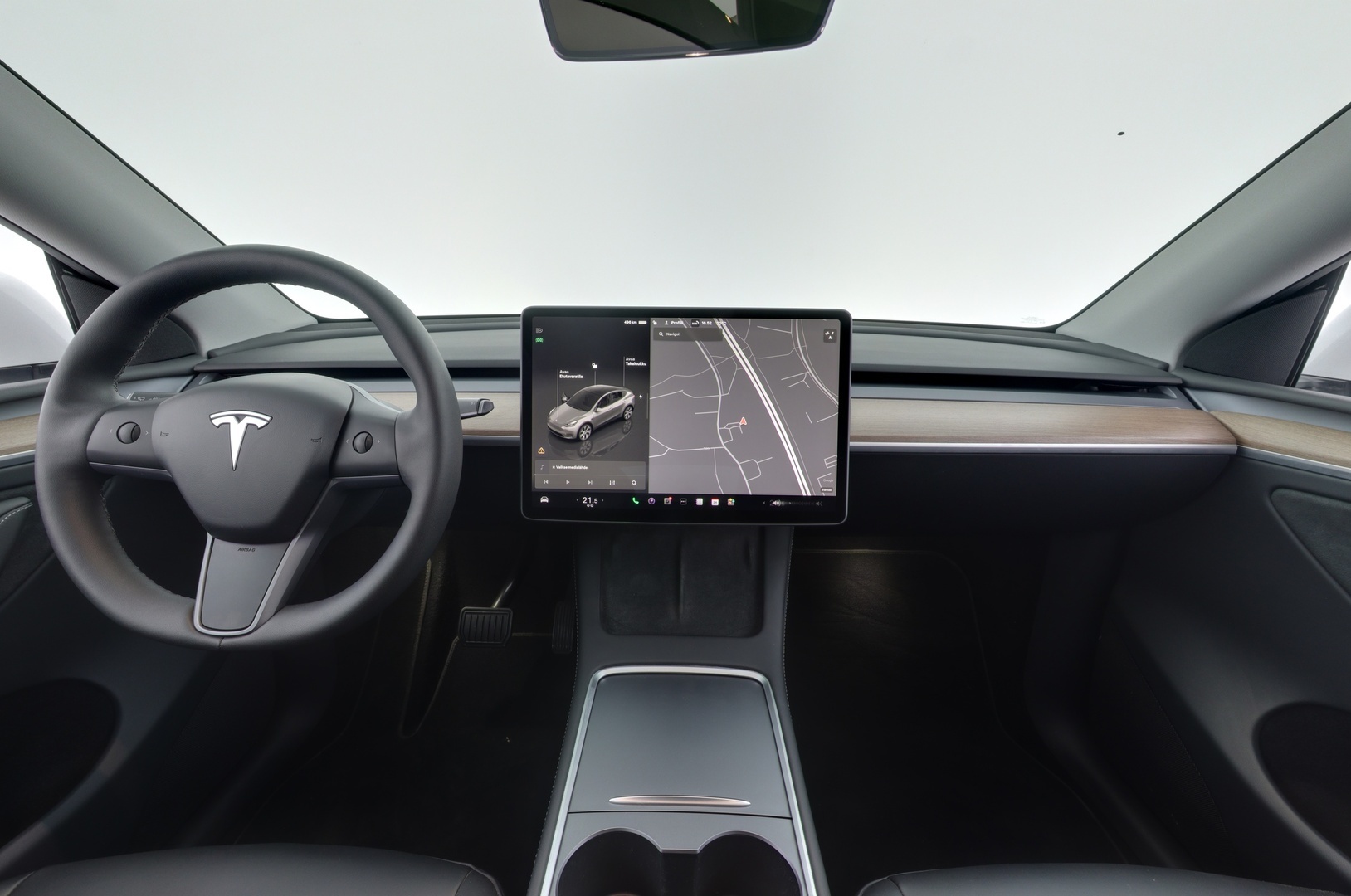 TESLA Model Y 2024