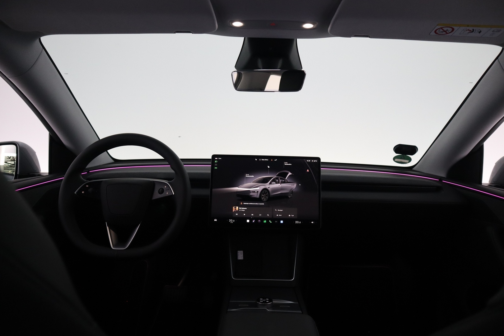 TESLA Model Y 2025