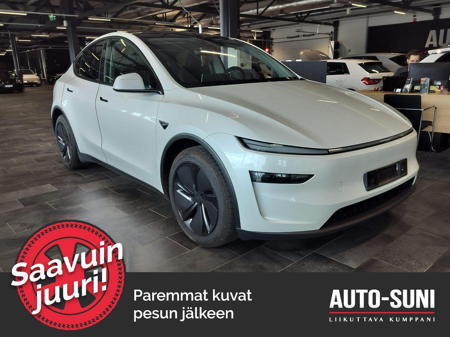 TESLA Model Y 2025