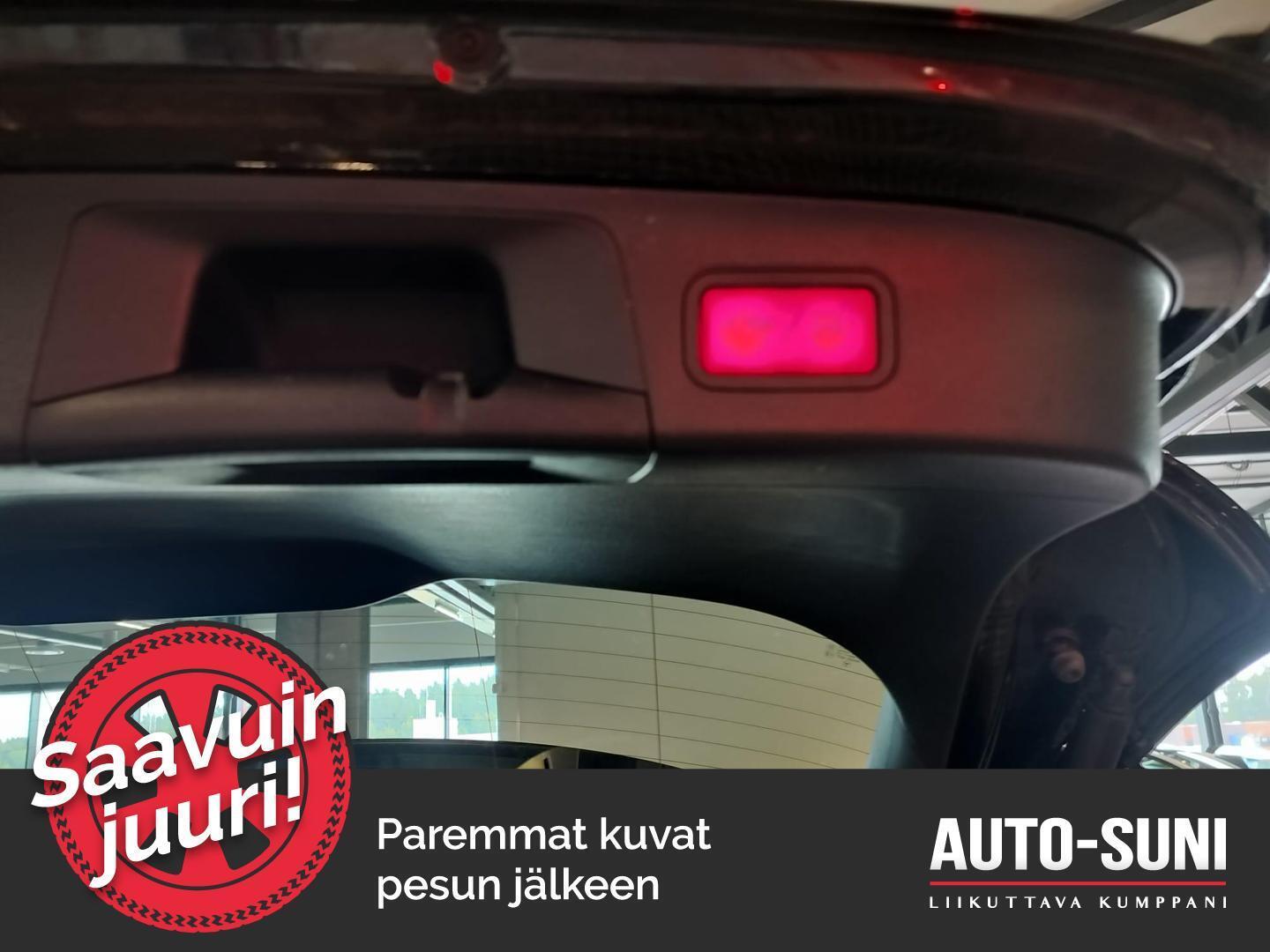 MERCEDES-BENZ EQA 2025