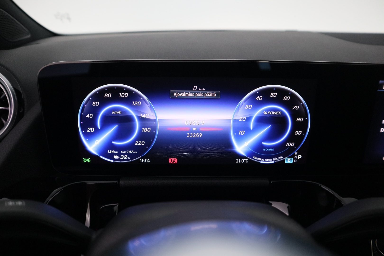 MERCEDES-BENZ EQA 16