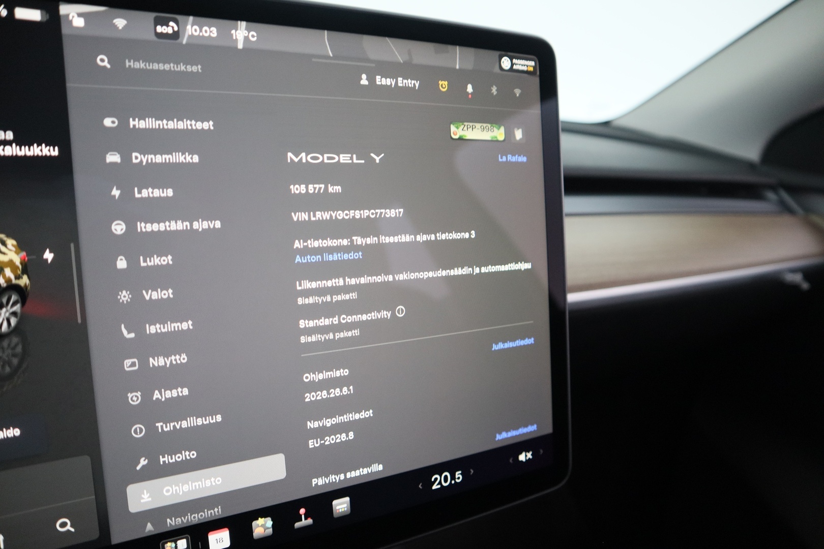 TESLA Model Y 15