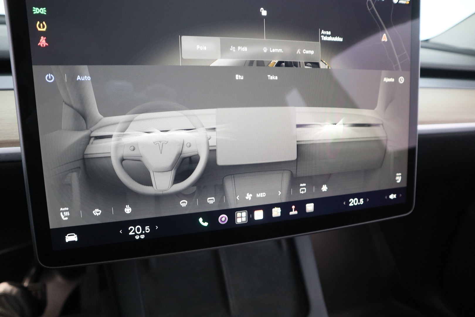 TESLA Model Y 17