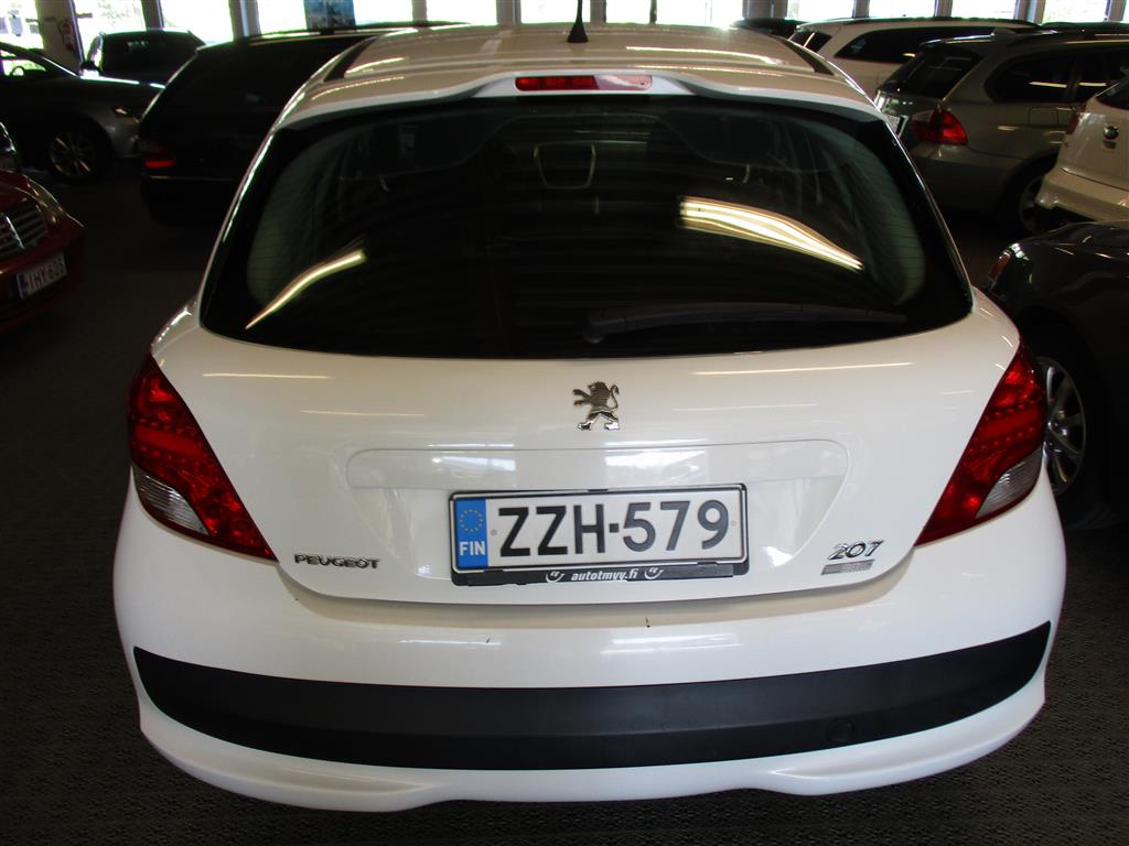Peugeot 207 2012