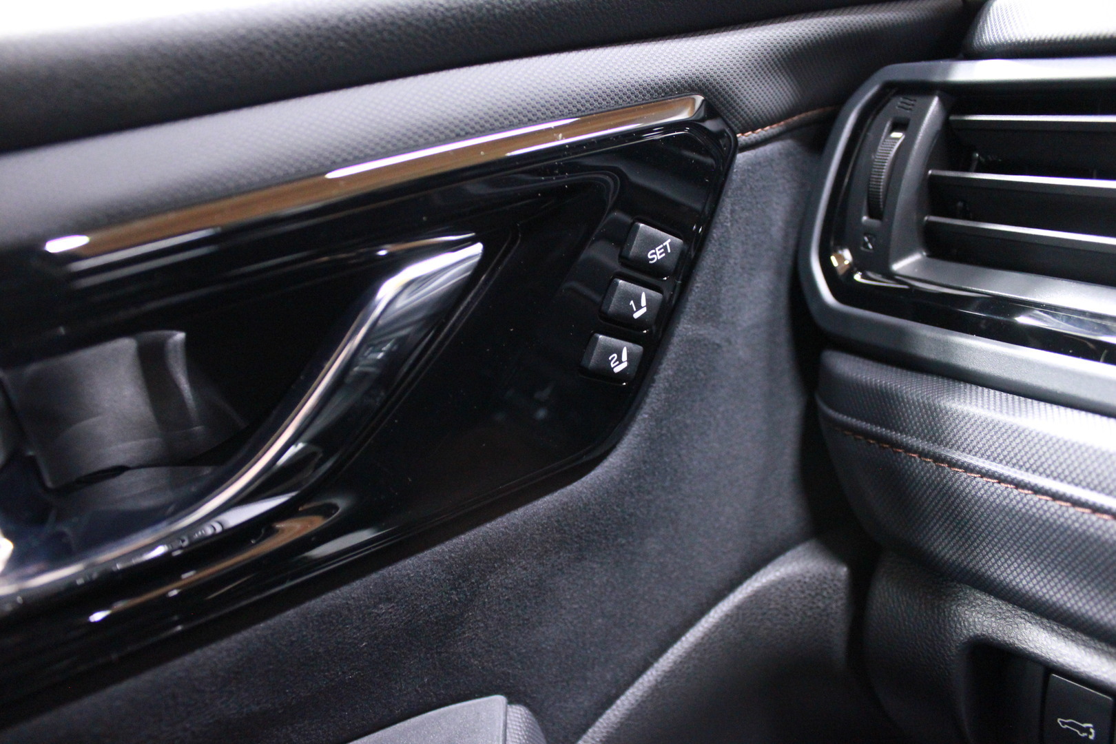 SUBARU Forester 2025