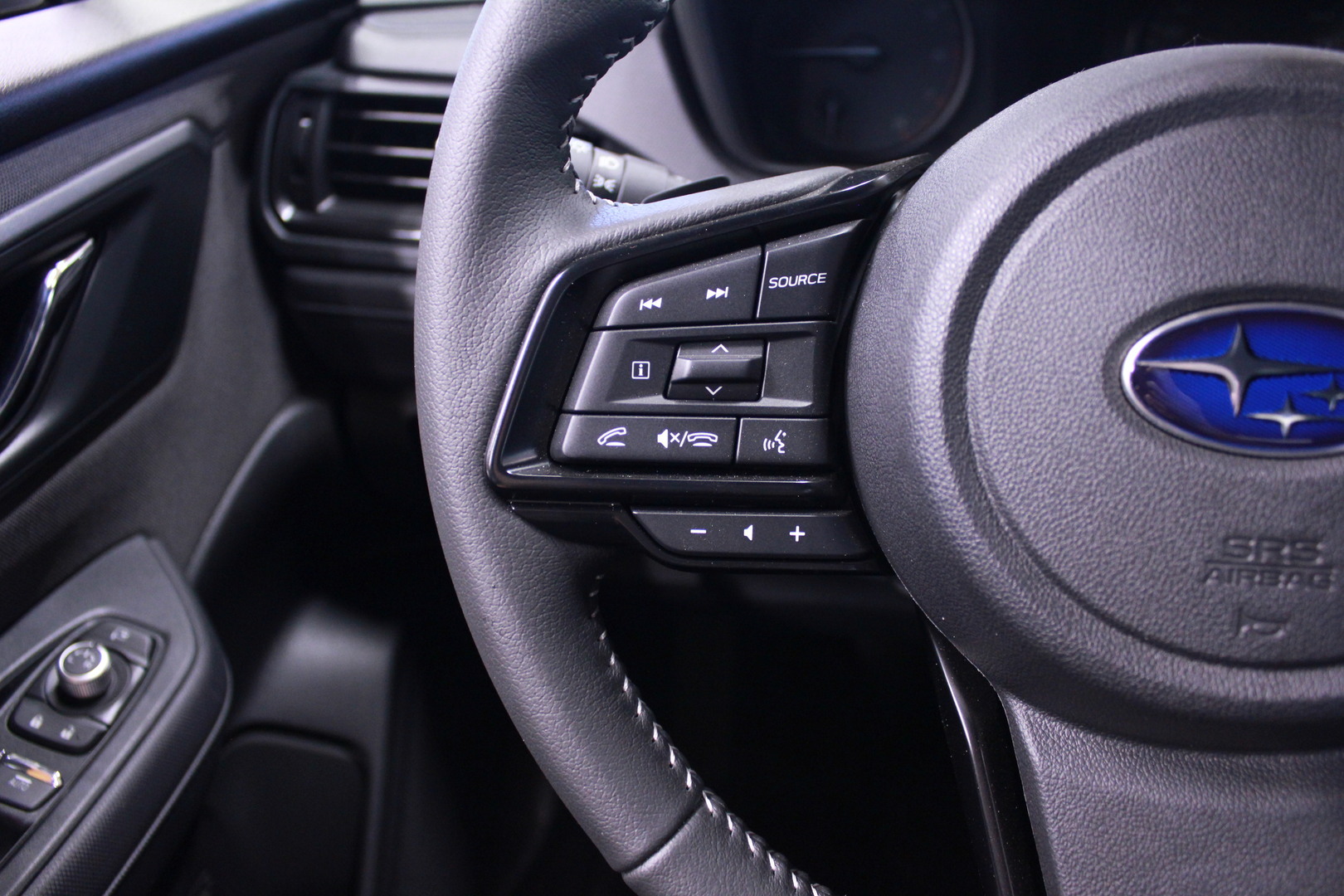 SUBARU FORESTER 2025