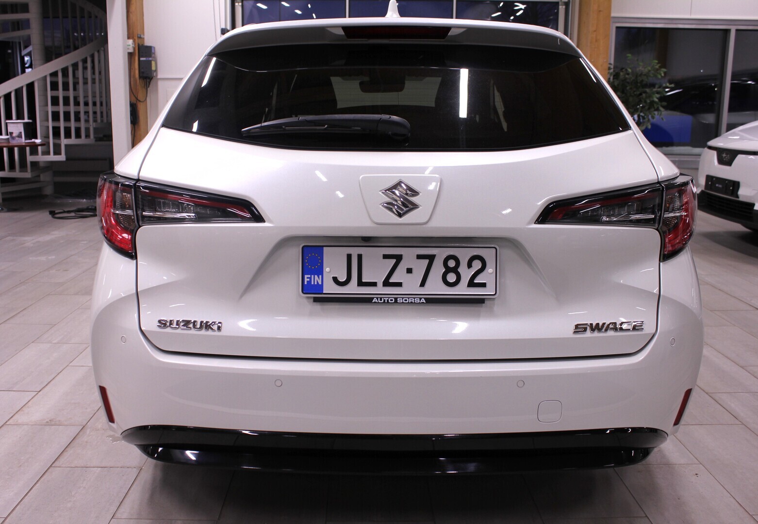 SUZUKI Swace 2020