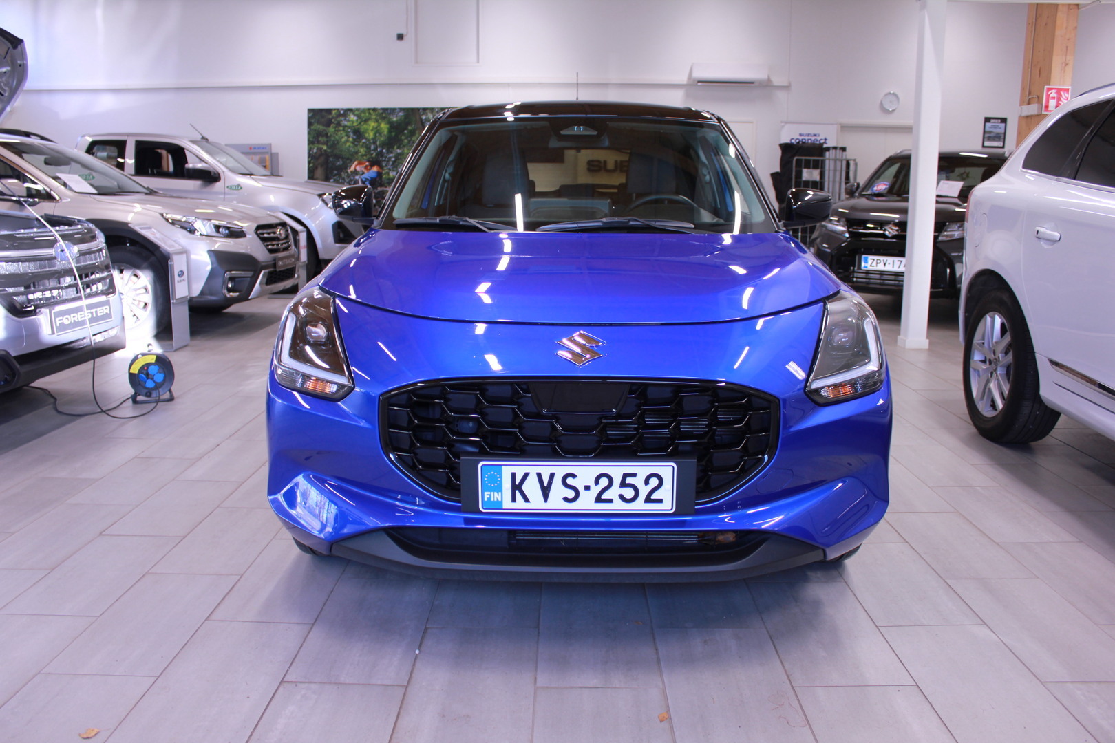 SUZUKI Swift 2024