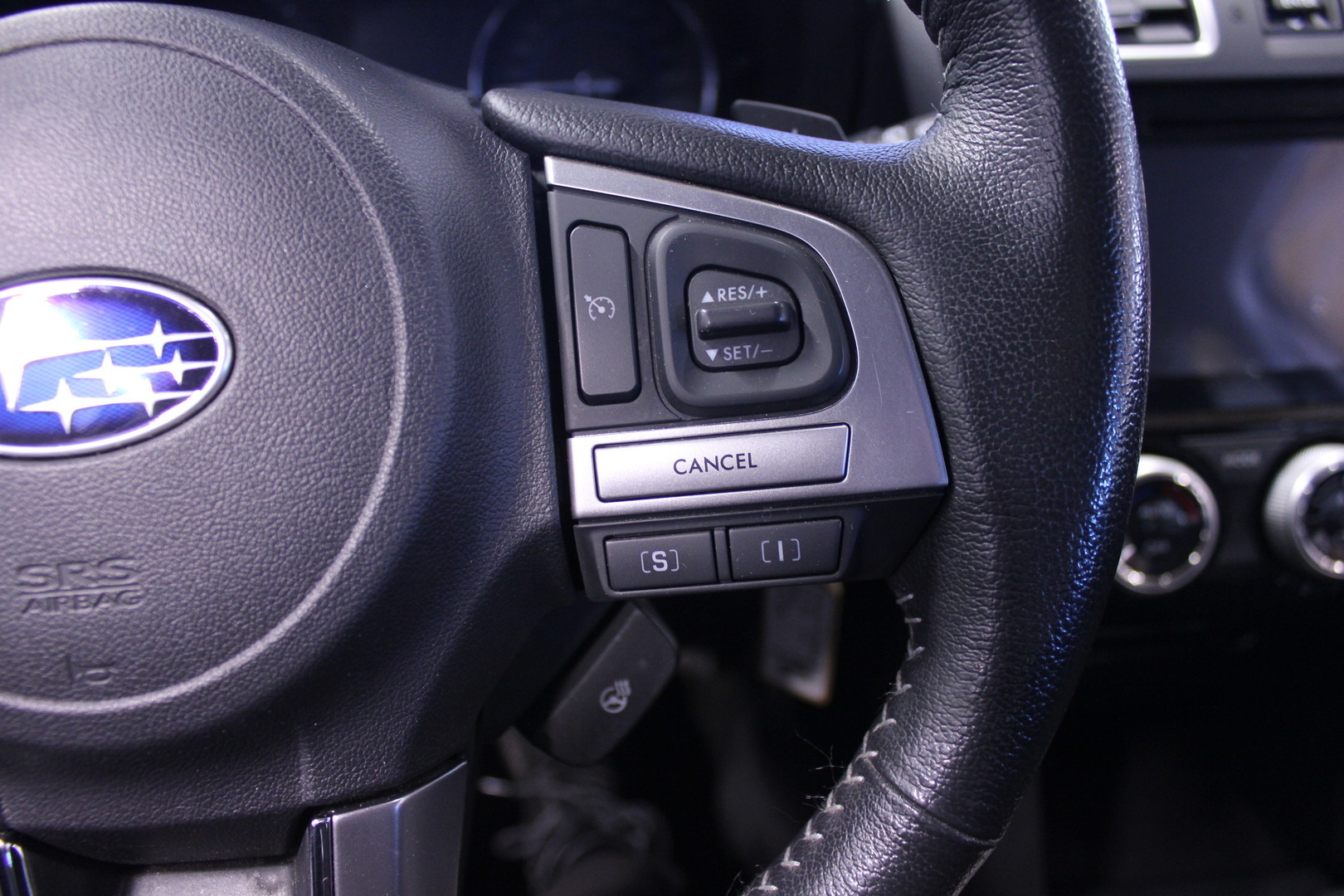 SUBARU Forester 2017