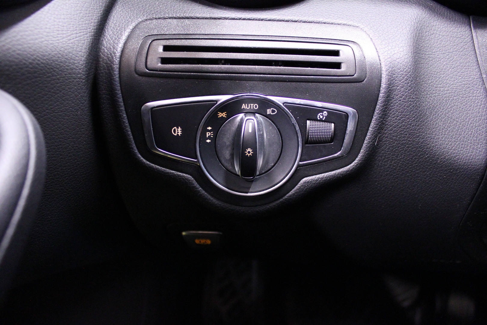 MERCEDES-BENZ C 2018