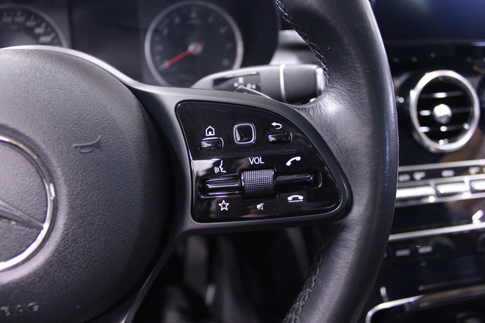 MERCEDES-BENZ C 2018