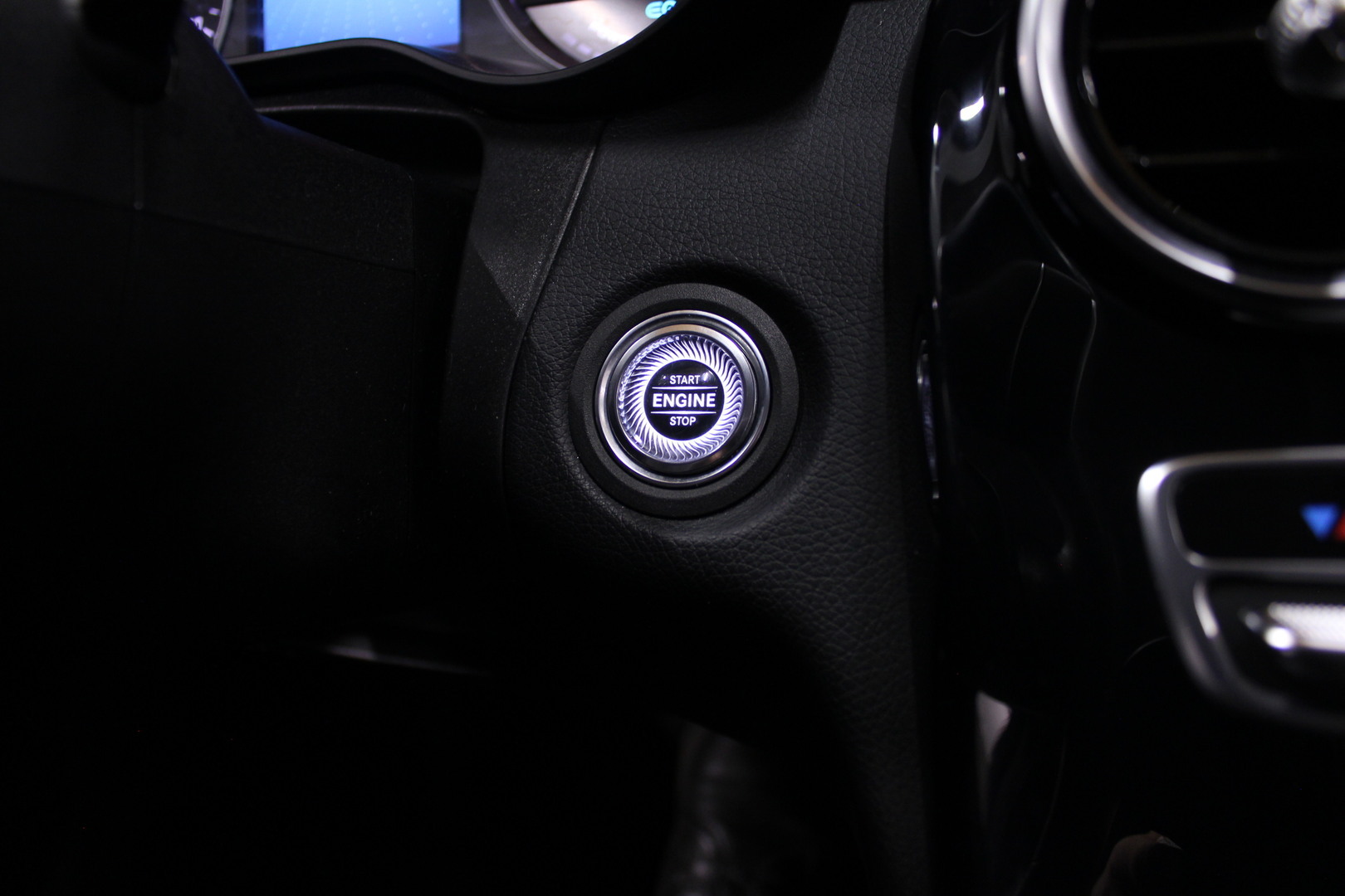 MERCEDES-BENZ C 2018