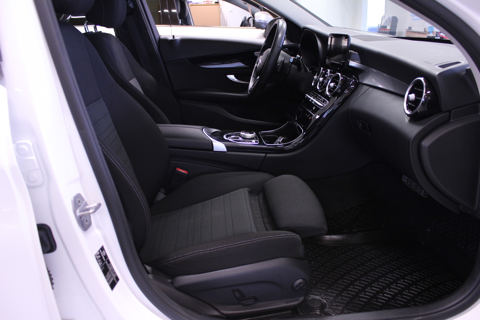 MERCEDES-BENZ C 2018