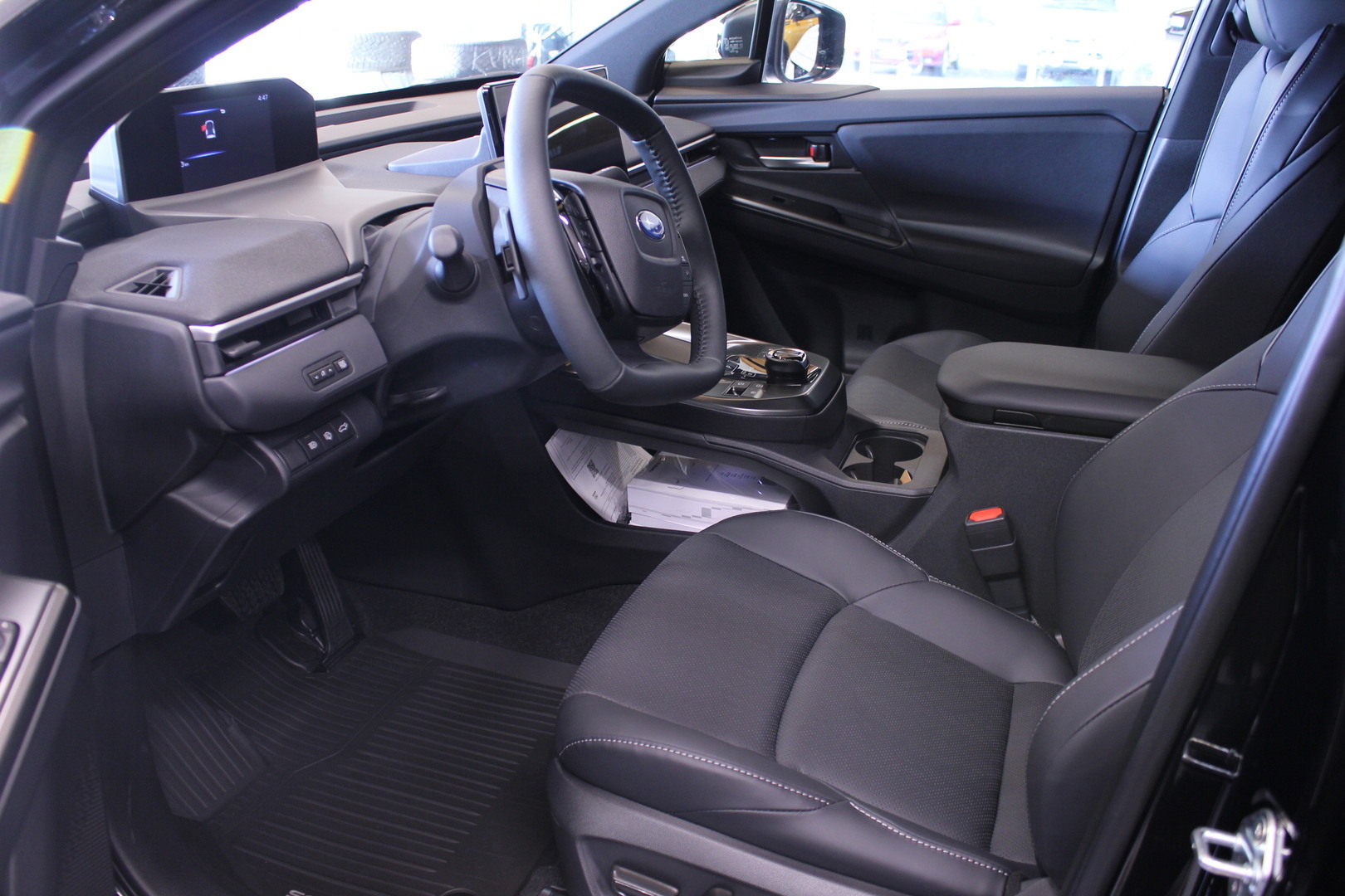 SUBARU Solterra 13