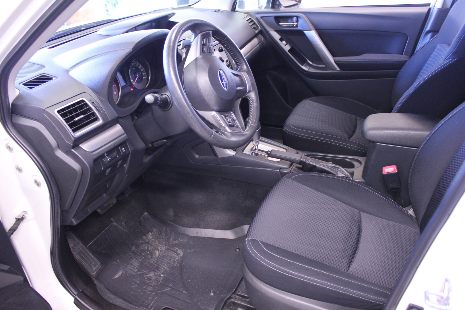 SUBARU Forester 2015