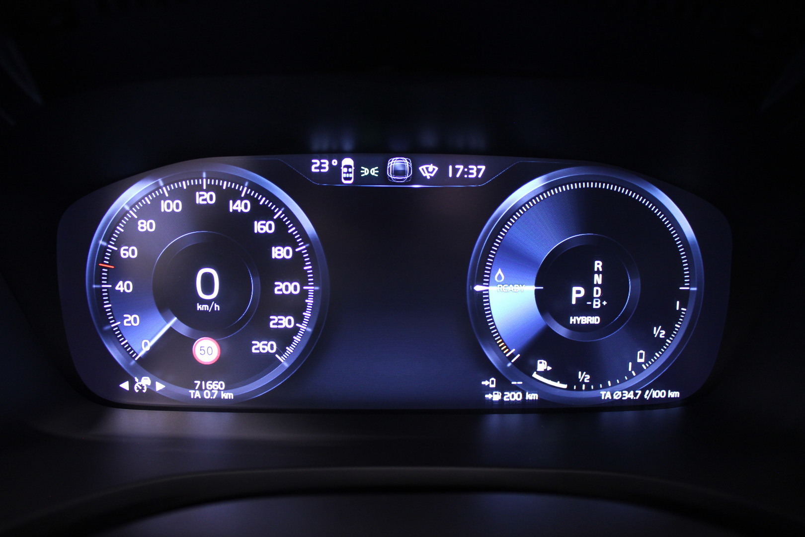 VOLVO V60 2022