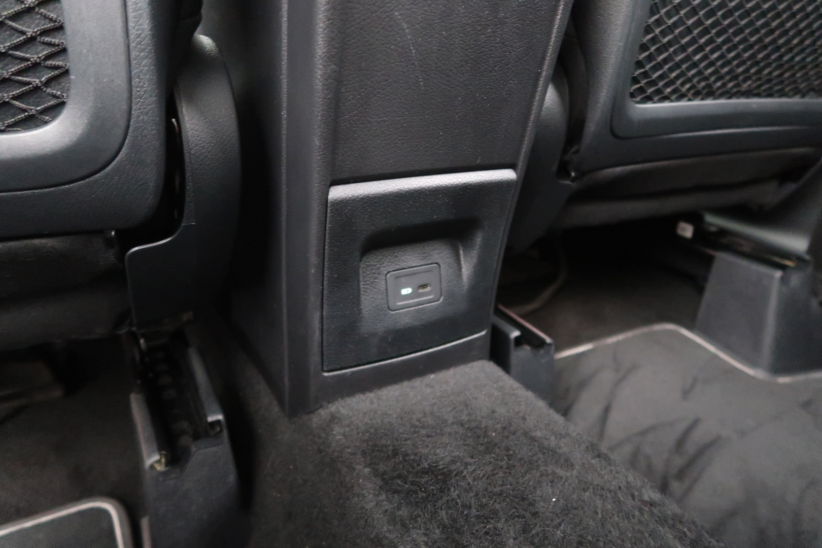 MERCEDES-BENZ B 2020