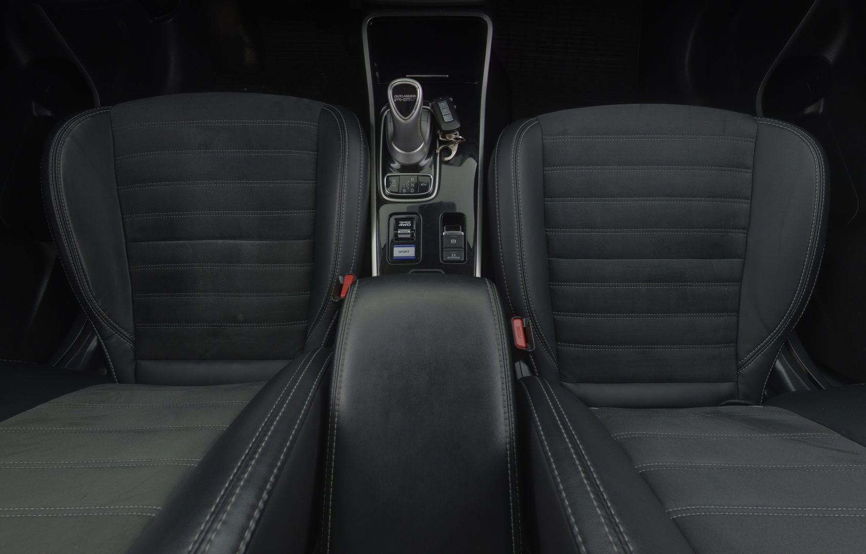 MITSUBISHI Outlander 2019