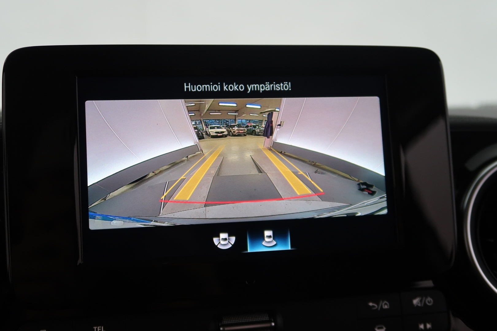 MERCEDES-BENZ EQT 2023