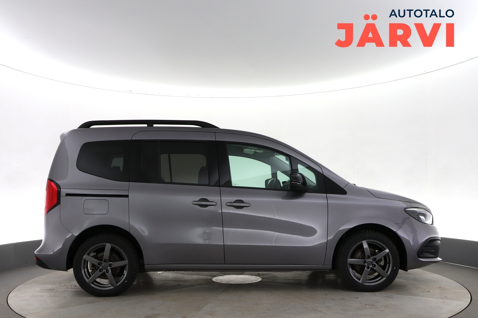 MERCEDES-BENZ EQT 2023