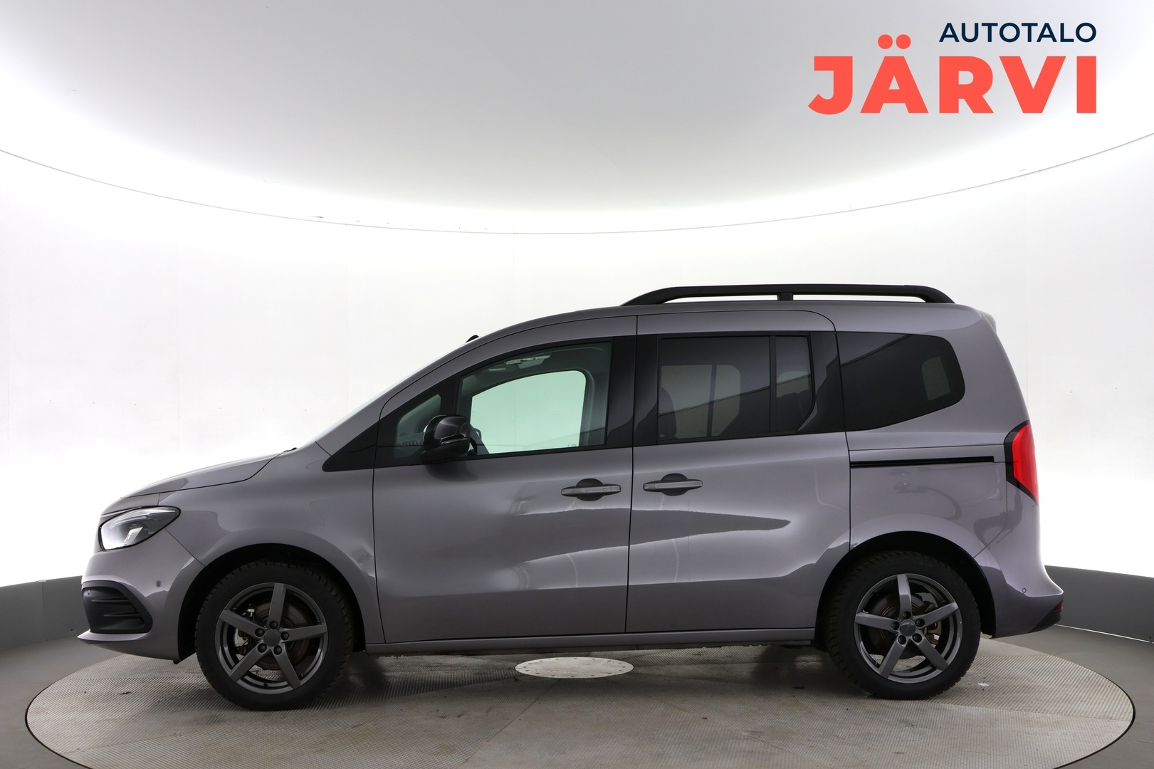 MERCEDES-BENZ EQT 2023