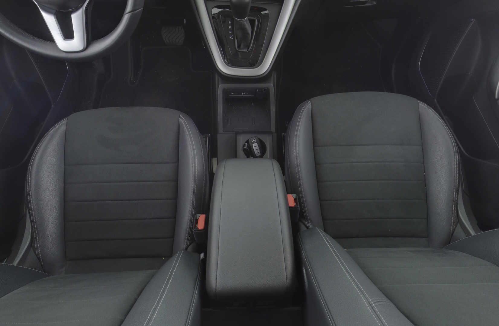 MERCEDES-BENZ EQT 2023