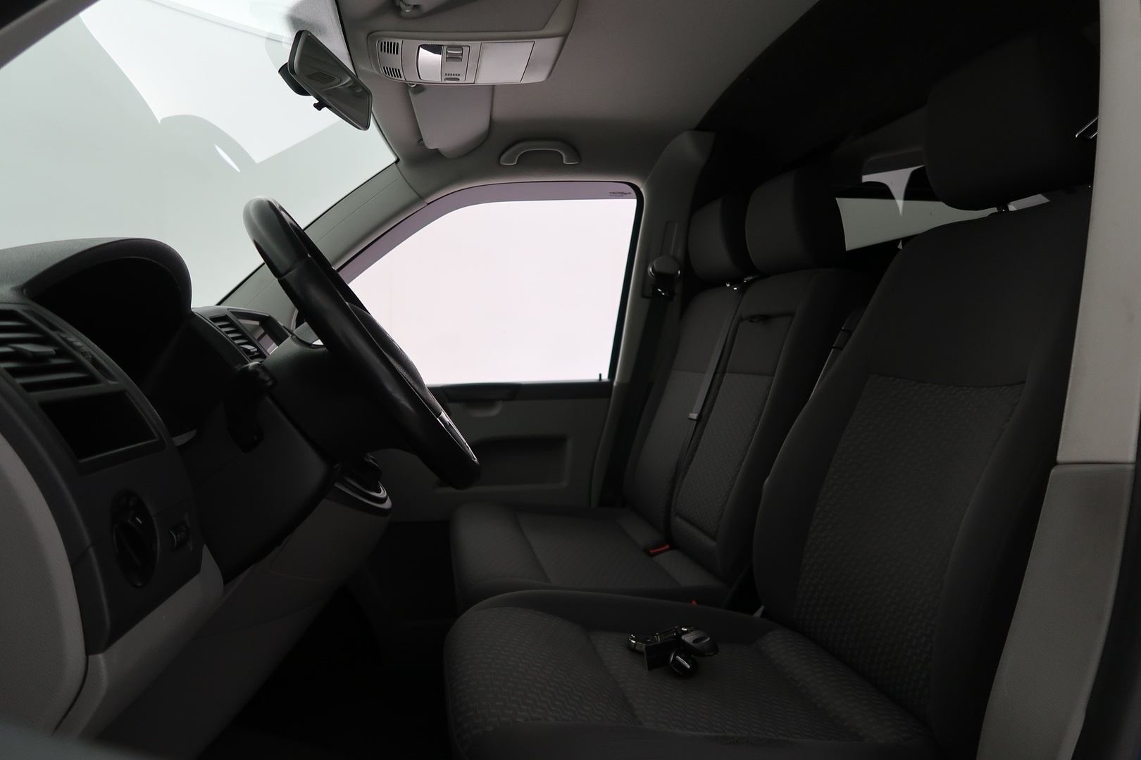 VOLKSWAGEN Transporter 2011