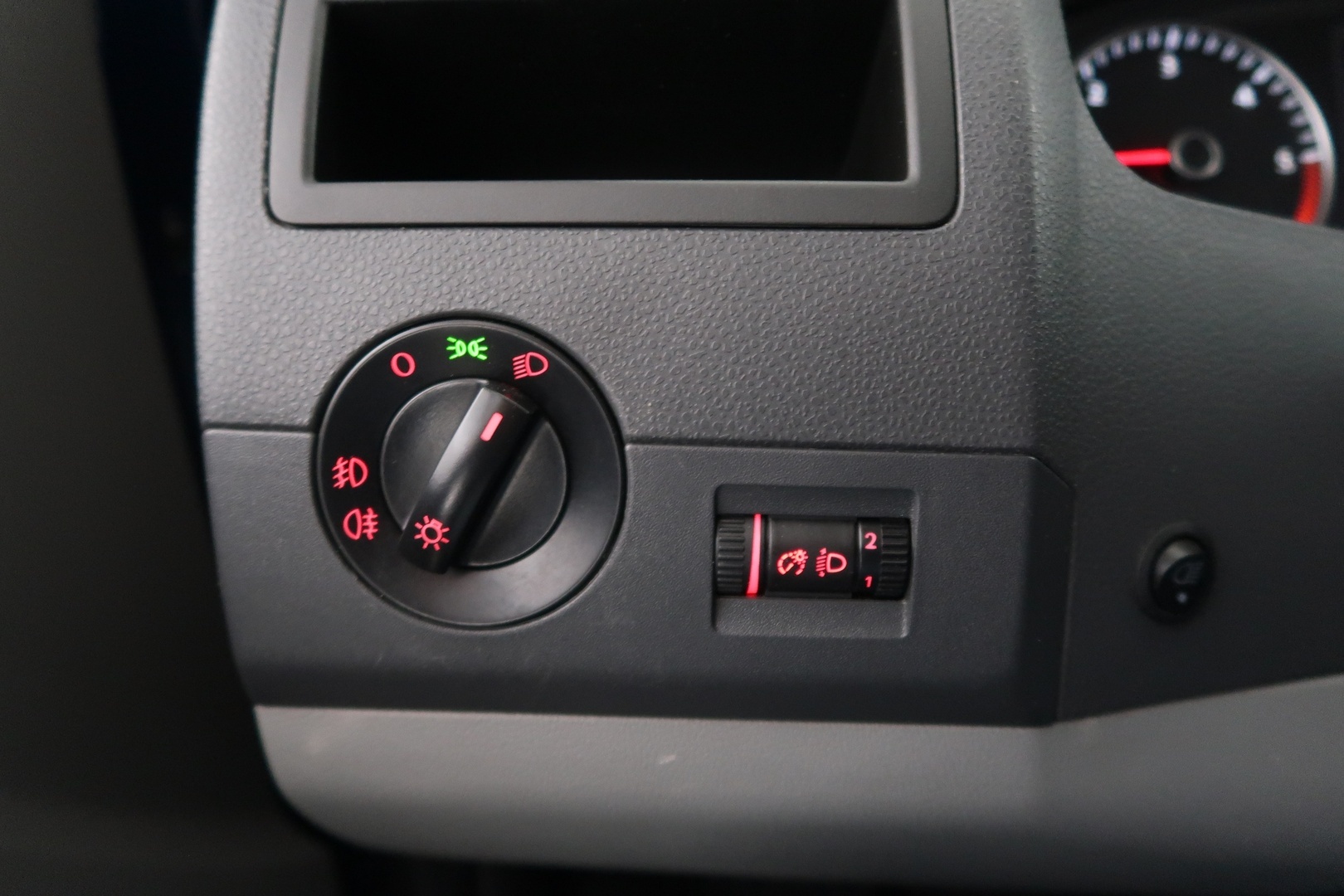 VOLKSWAGEN Transporter 2011