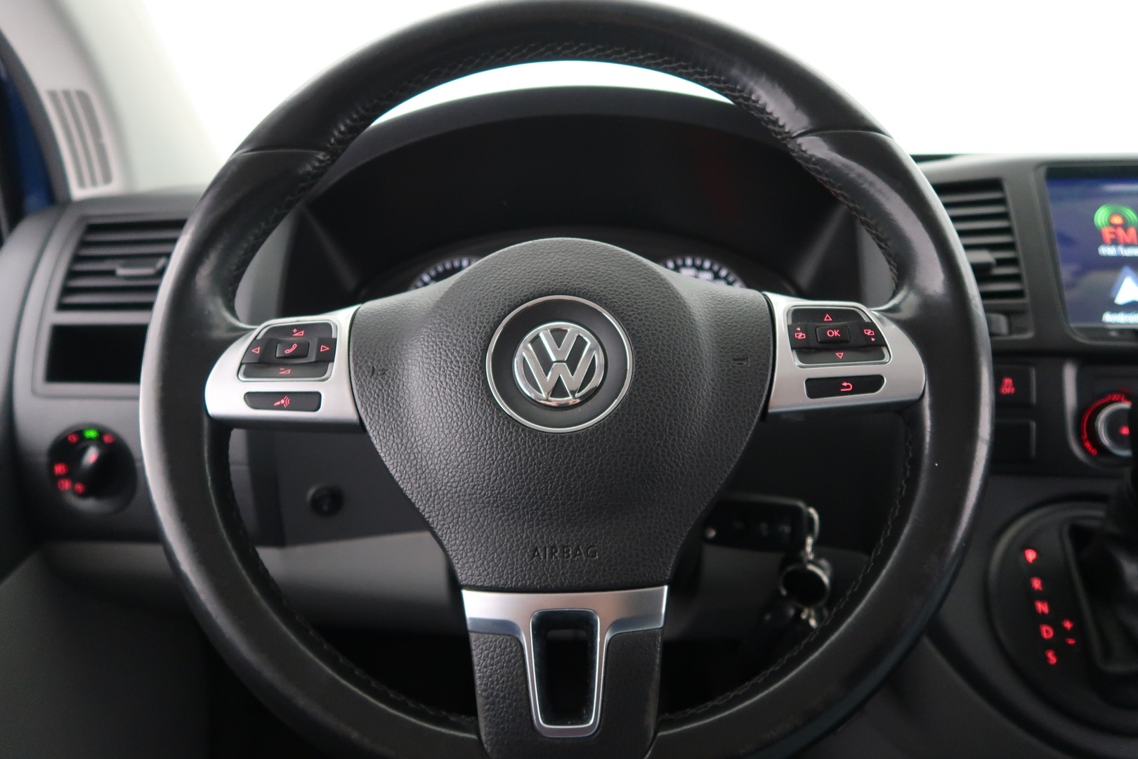 VOLKSWAGEN Transporter 2011