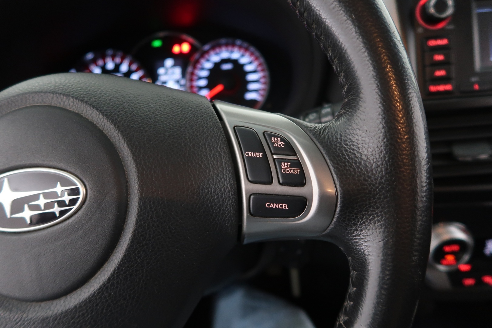 SUBARU Forester 2012