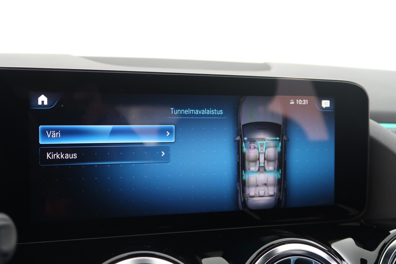 MERCEDES-BENZ EQA 2023