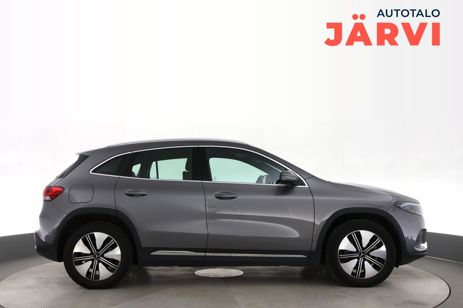 MERCEDES-BENZ EQA 2023