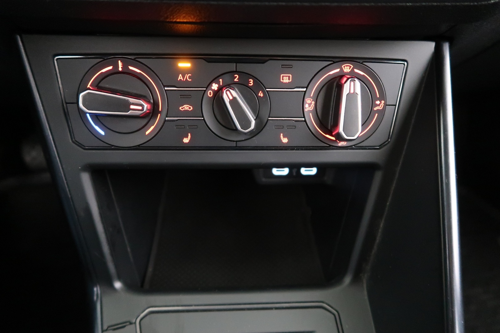 VOLKSWAGEN Polo 2020