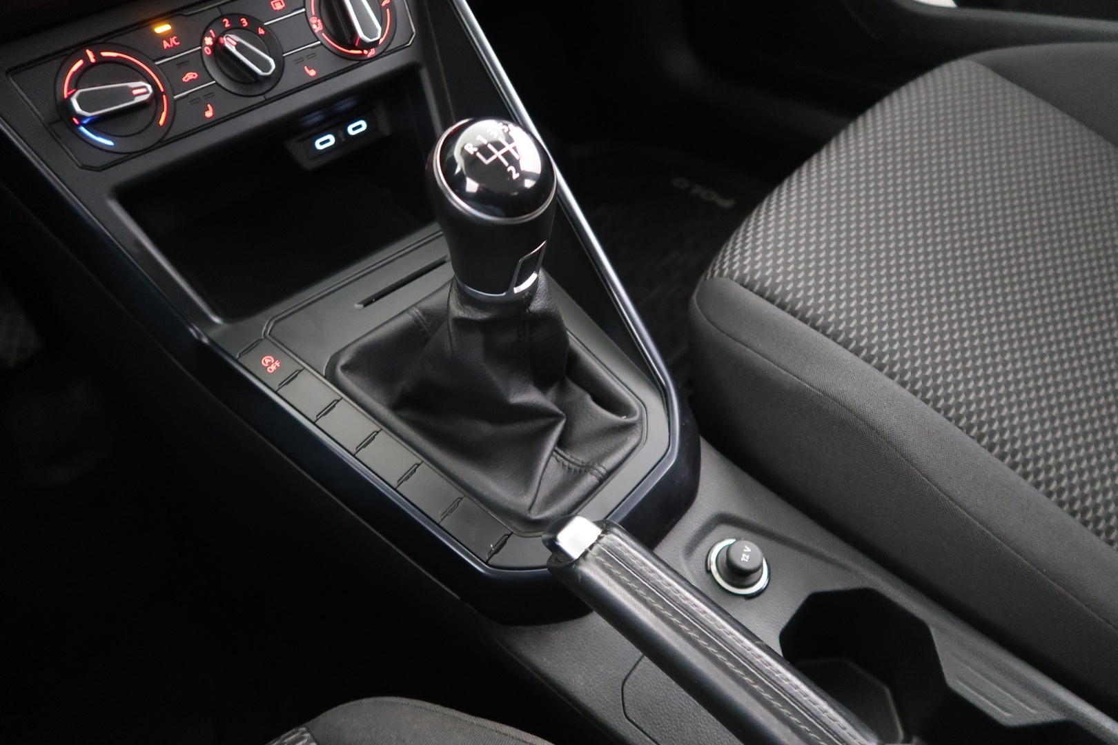 VOLKSWAGEN Polo 2020