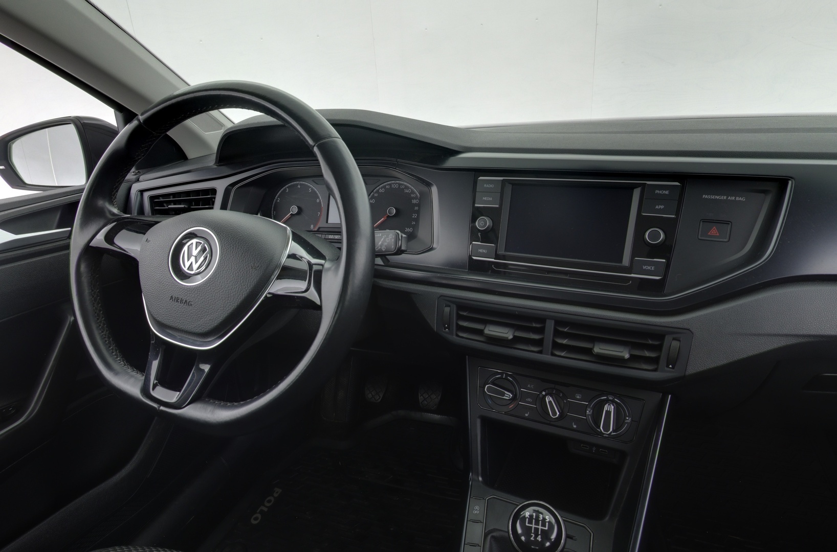 VOLKSWAGEN Polo 2020