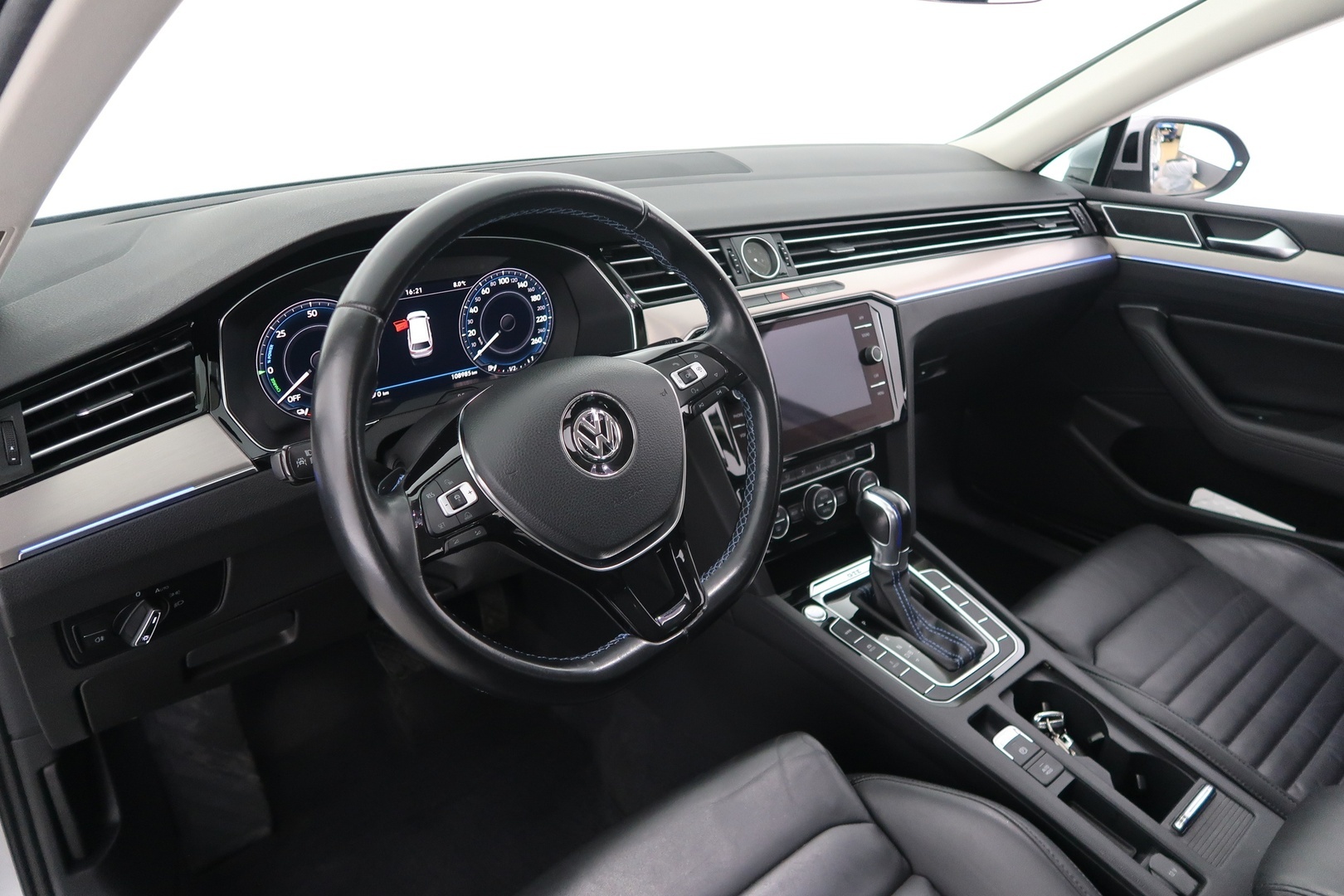 VOLKSWAGEN Passat 2018