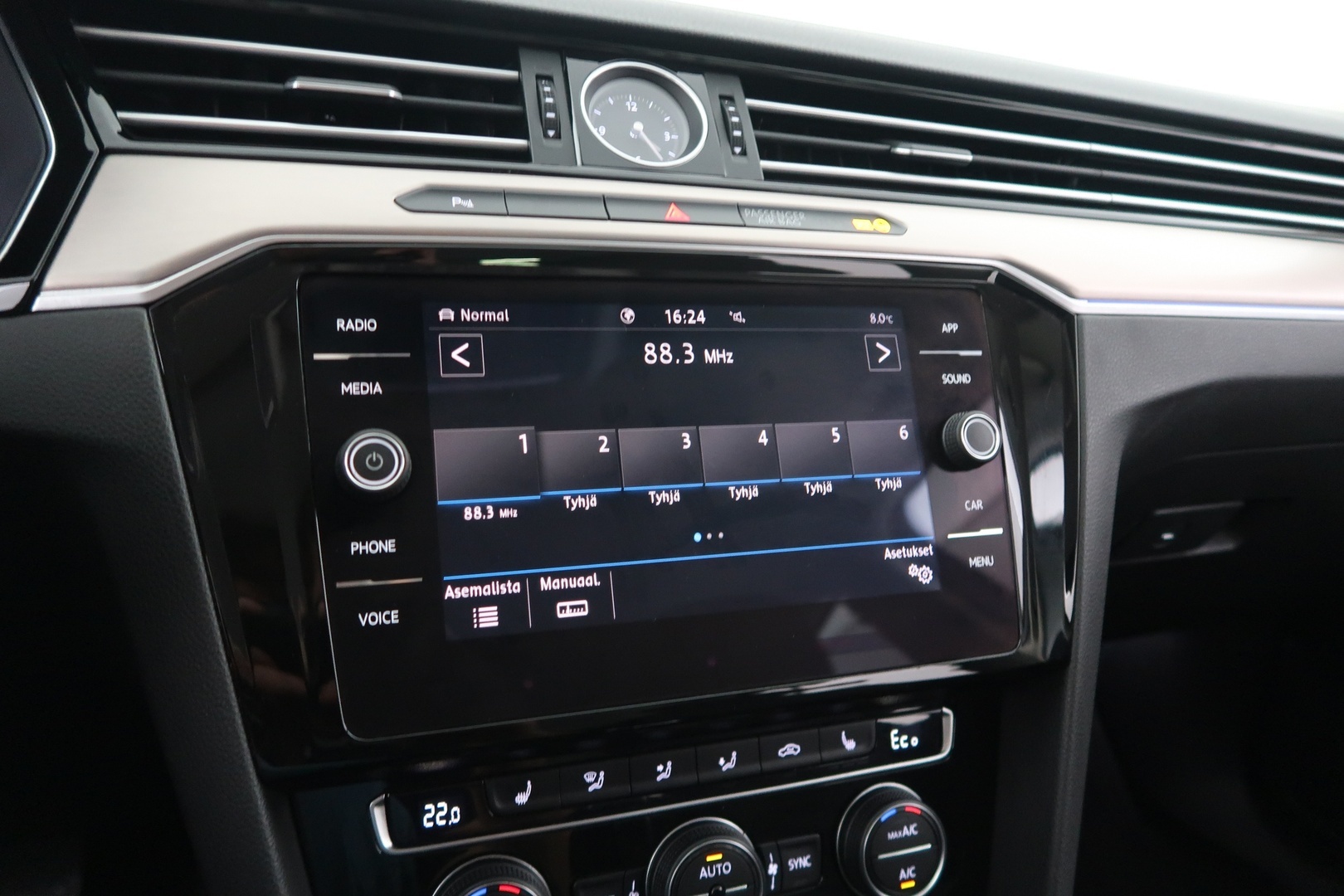 VOLKSWAGEN Passat 2018