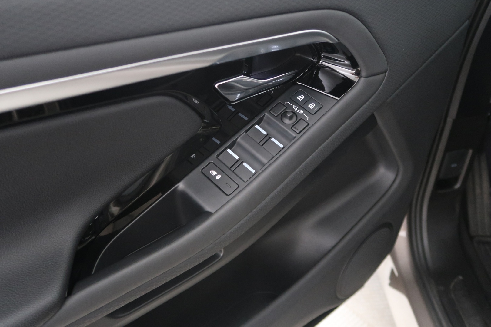 LAND ROVER Range Rover Evoque 2024