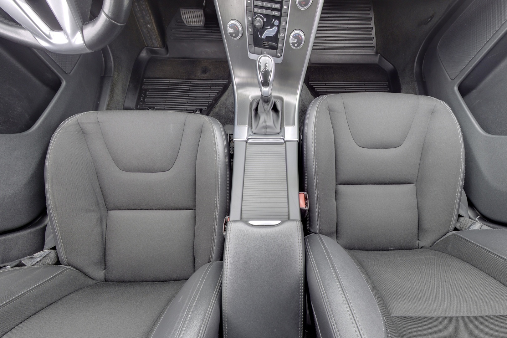 VOLVO XC60 2016