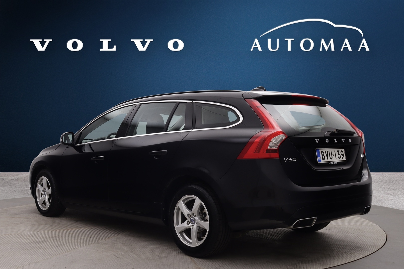 VOLVO V60 6