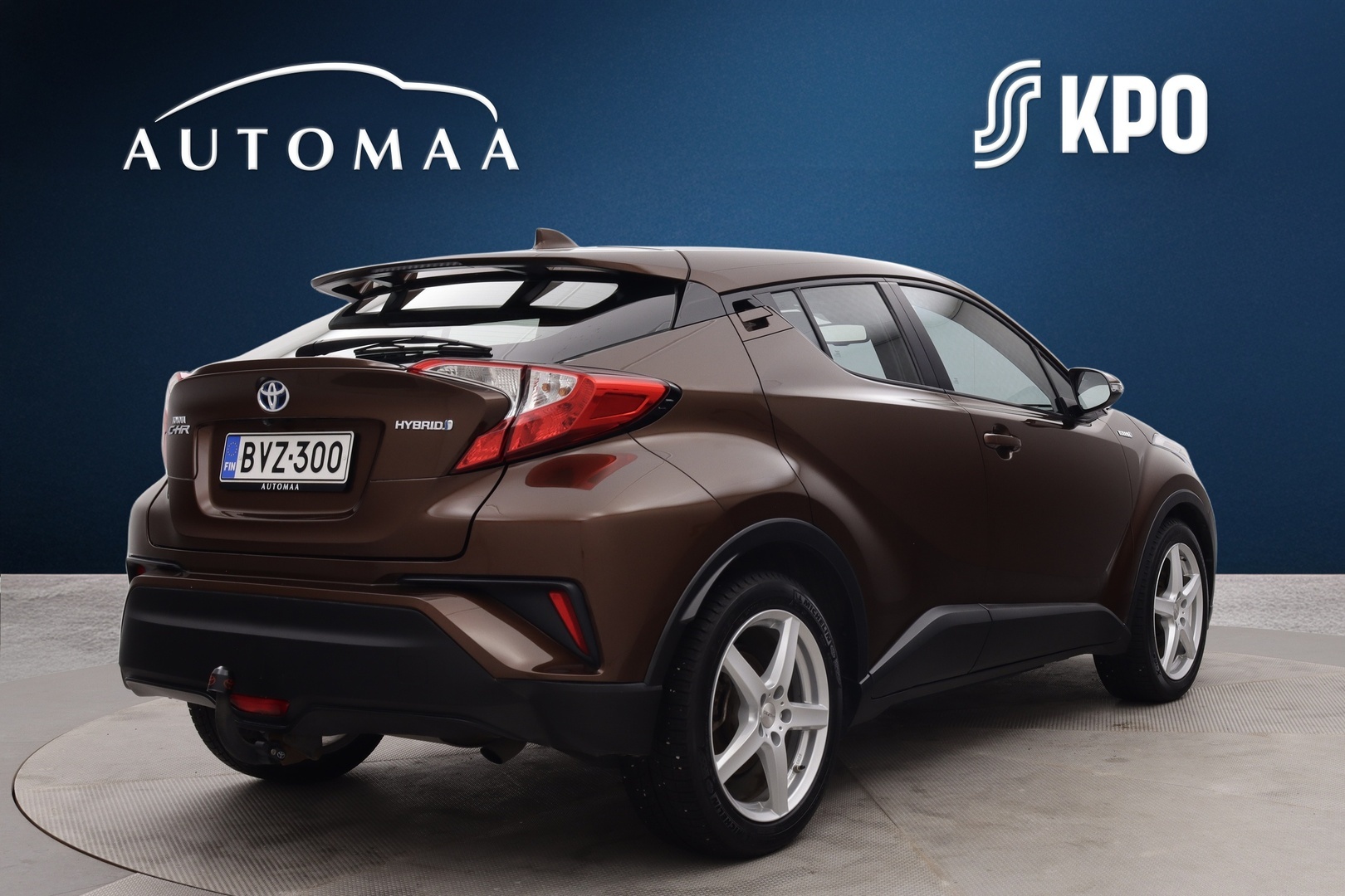 TOYOTA C-HR 4