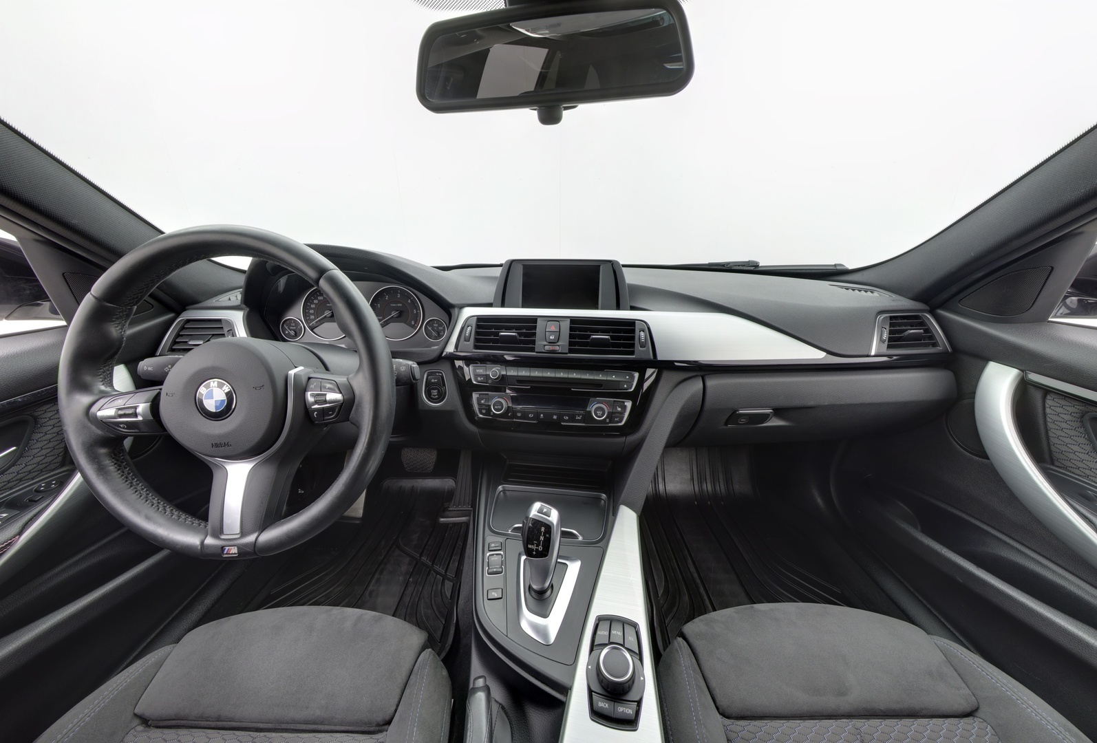 BMW 318 2017