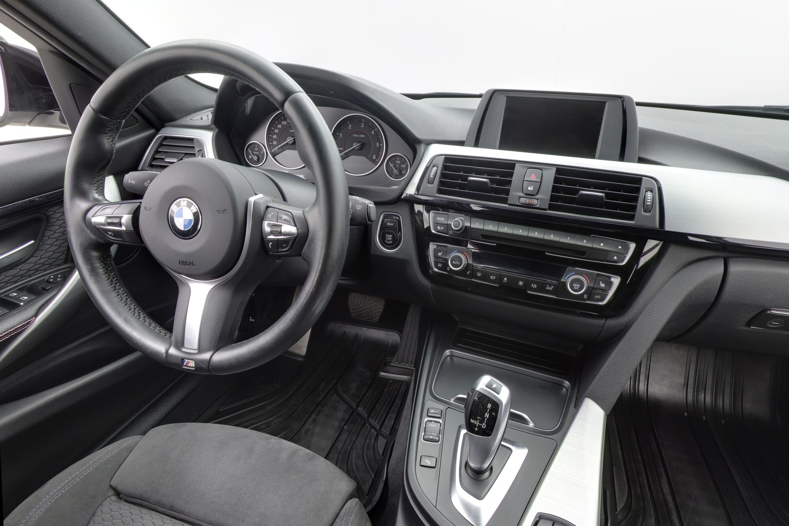 BMW 318 2017