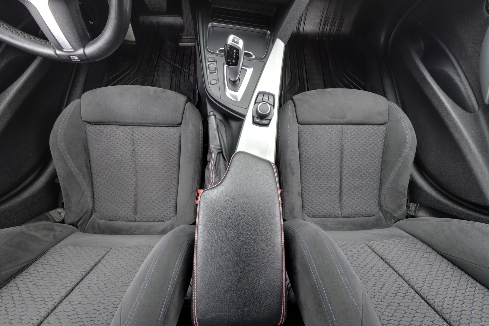 BMW 318 2017